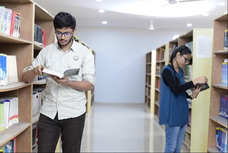 Indrashil University Rajpur Kadi Library photo 6